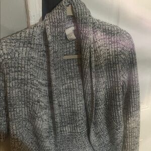 HM white and black dress sweater